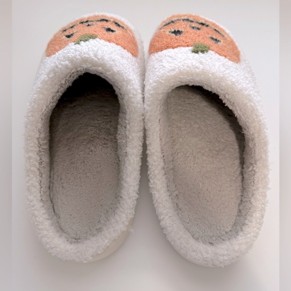 Pumpkin Slippers - Picture 5 of 6